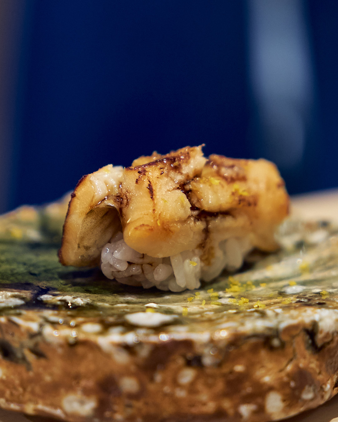 穴子 あなご|宮城県松島産
おまかせ握りコース 16,000円(税込)
池ノ上駅から徒歩1分の完全予約制の寿司店です。メニューは、店主のおまかせコースのみ。季節野菜や旬の魚介を織りまぜた一品料理と江戸前の伝統を重んじながらも現代風に手心を加えた握りをお楽しみください。
#江戸前鮨 #鮨なか尾 #予約制 #おまかせ #池ノ上 #寿司 #渋谷鮨 #世田谷鮨 #渋谷鮨 #tokyogourmet #edomaesushi #omakase #穴子