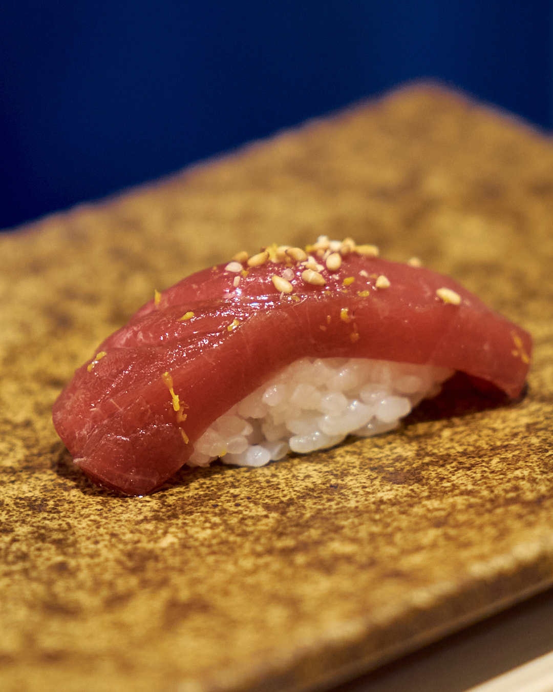 本鮪漬けと柚子胡麻 ほんまぐろずけ|青森県下前真産
おまかせ握りコース 16,000円(税込)
池ノ上駅から徒歩1分の完全予約制の寿司店です。メニューは、店主のおまかせコースのみ。季節野菜や旬の魚介を織りまぜた一品料理と江戸前の伝統を重んじながらも現代風に手心を加えた握りをお楽しみください。
#江戸前鮨 #鮨なか尾 #予約制 #おまかせ #池ノ上 #寿司 #渋谷鮨 #世田谷鮨 #渋谷鮨 #tokyogourmet #edomaesushi #omakase #天然本鮪