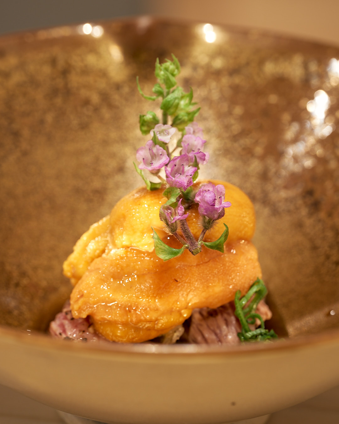 鮪頰肉と馬糞海胆 まぐろほほにくとばふんうに|和歌山県と北海道産
鮨なか尾「5周年記念コース」
料理二品・握り十五貫・汁椀・サービスドリンク付き
5周年限定特別価格:20,000円(税込)
※その日の最良の食材を使用するため、内容が一部変更となる場合がございます。
▼ご予約・詳細はこちら
公式WEBサイト:
https://www.sushinakao.com/
ご予約ページ:
https://www.tablecheck.com/ja/sushinakao/reserve/message